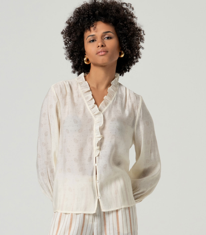 Camisa com decote em V