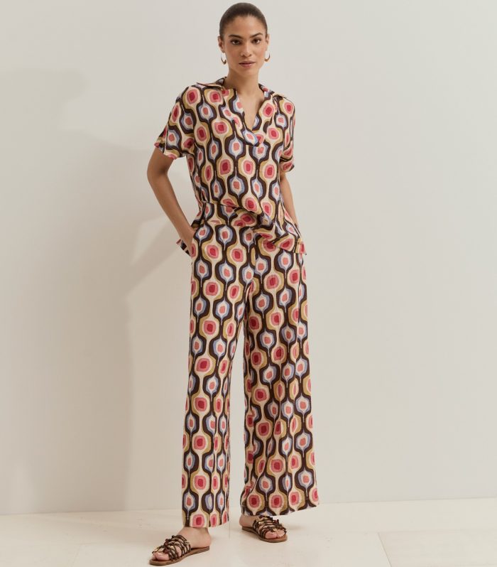 Calças pantalona com estampado
