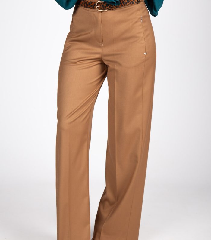 Calças pantalonas em camel