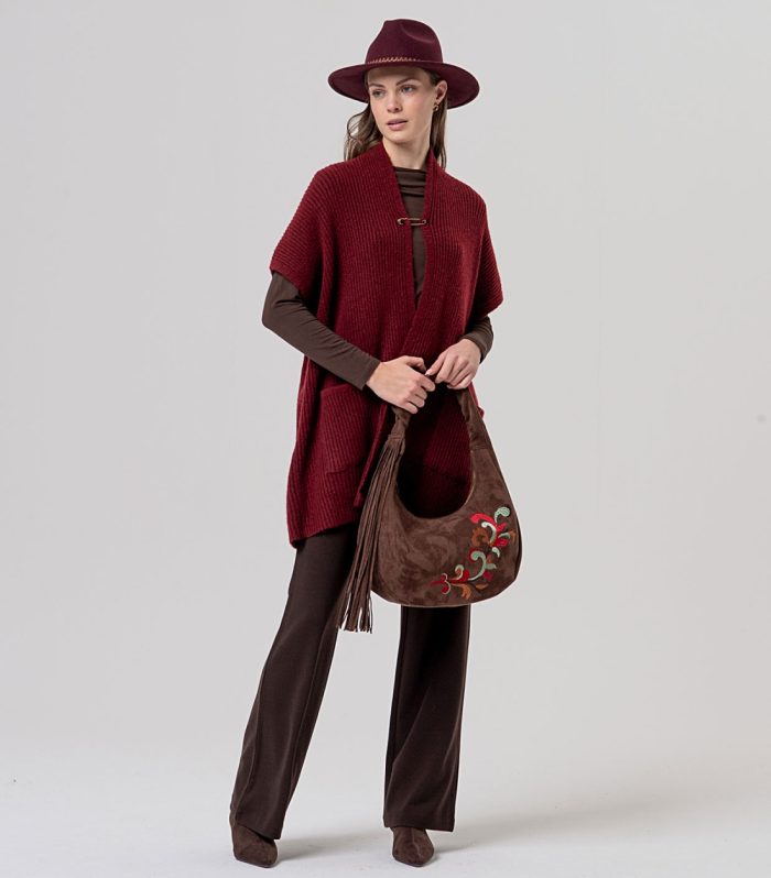 Poncho de malha canelada com gola xaile